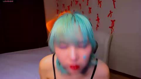 Snapshot of milla_waves chatting on 07/02/26, 01:17 Milla or just Mi online show from 07/02/26, 01:17