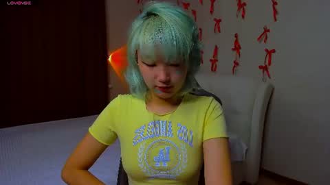 Snapshot of milla_waves chatting on 07/21/26, 01:13 Milla or just Mi online show from 07/21/26, 01:13