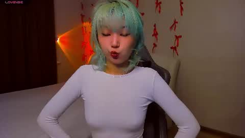 Snapshot of milla_waves chatting on 07/22/26, 01:14 Milla or just Mi online show from 07/22/26, 01:14