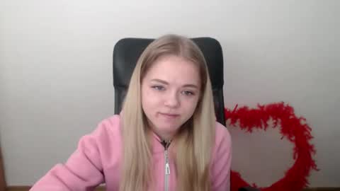 millaloveli online show from 02/18/26, 08:43