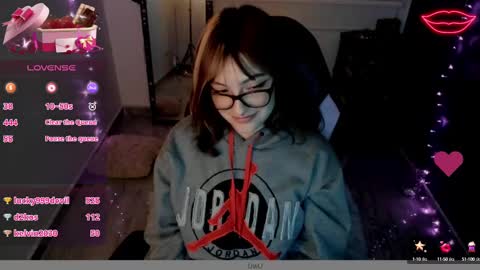 Snapshot of millandiux chatting on 02/23/25, 04:17 millandiux online show from 02/23/25, 04:17