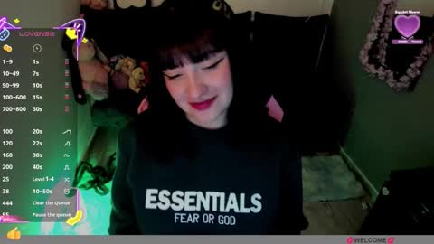 Snapshot of millandiux chatting on 10/23/25, 11:57 millandiux online show from 10/23/25, 11:57