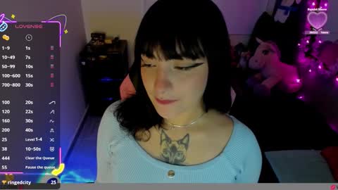 Snapshot of millandiux chatting on 11/22/25, 01:59 millandiux online show from 11/22/25, 01:59