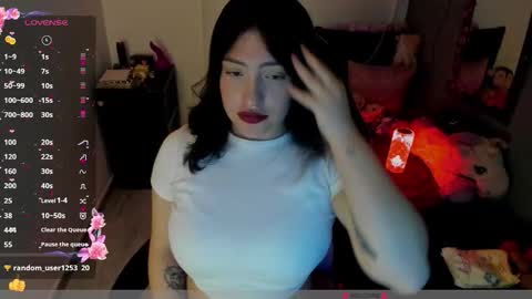 Snapshot of millandiux chatting on 02/07/26, 01:31 millandiux online show from 02/07/26, 01:31