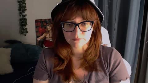 Milla online show from 09/21/25, 08:43