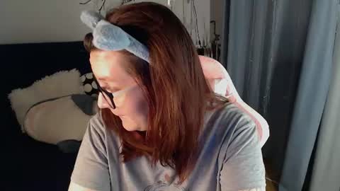 Snapshot of millapoolys chatting on 06/19/26, 07:06 Milla online show from 06/19/26, 07:06