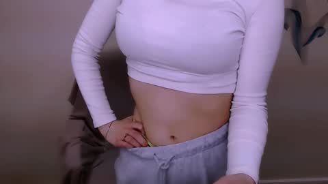 Milla online show from 03/12/26, 10:43