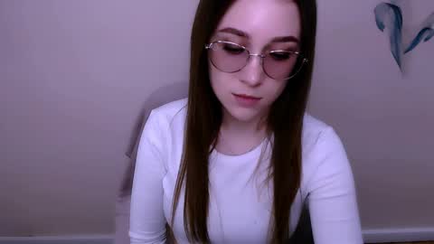 Milla online show from 04/04/26, 11:08