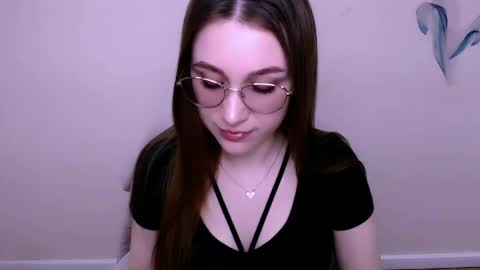 Milla online show from 04/22/26, 07:44