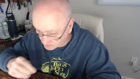 millenium0129 online show from 12/04/25, 06:16