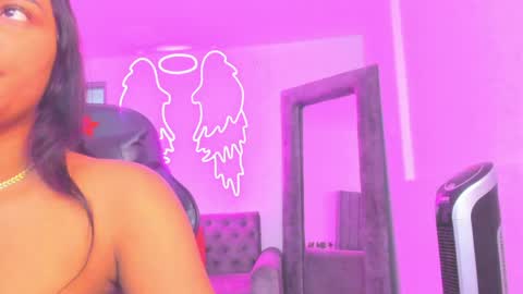 miller_silvana online show from 04/17/26, 11:46