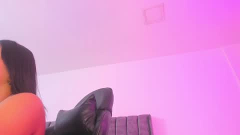 miller_silvana online show from 06/02/26, 11:56