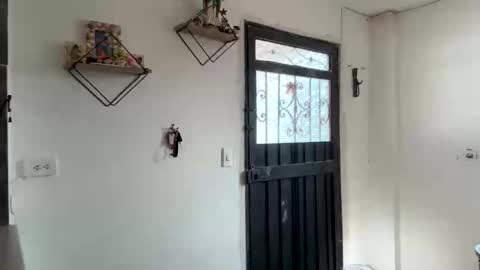 Im girl my name is Johana  online show from 11/19/25, 03:12