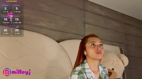 milleyjones_ online show from 09/24/25, 07:50