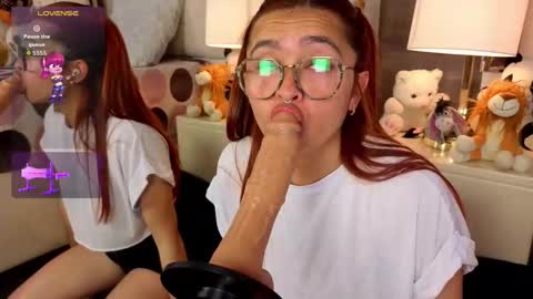 milleyjones_ online show from 09/25/25, 08:56