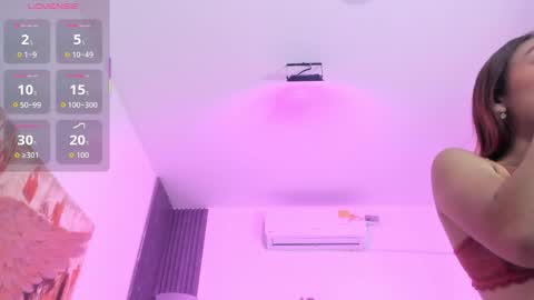 millie_jhones online show from 12/05/25, 10:57