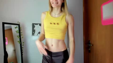 millie_lacroix online show from 04/02/26, 01:42