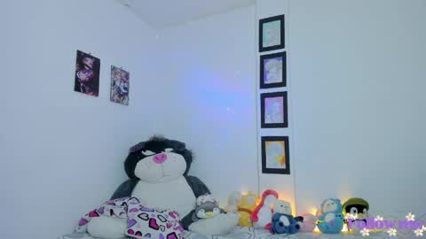 Snapshot of millie_lamar chatting on 04/24/26, 05:59 online show from 04/24/26, 05:59