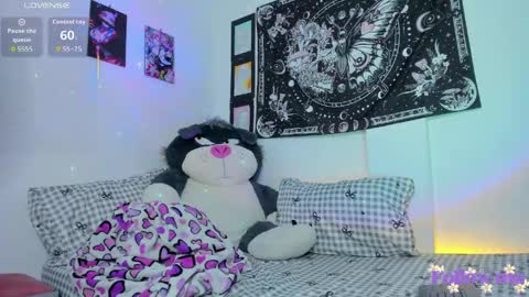 Snapshot of millie_lamar chatting on 05/22/26, 04:56 online show from 05/22/26, 04:56