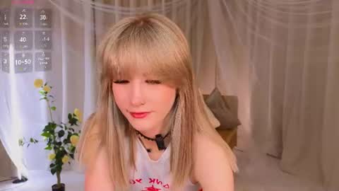 Snapshot of milliebraun chatting on 06/19/26, 05:01 Millie online show from 06/19/26, 05:01