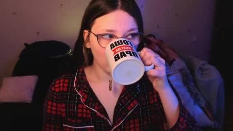 Millie online show from 05/22/26, 08:42