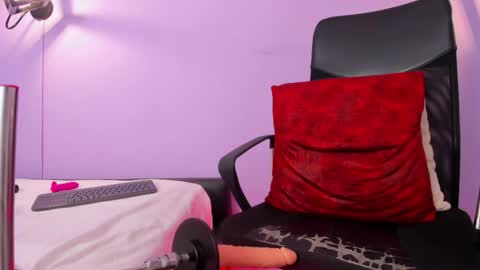 Millie online show from 04/29/26, 05:30