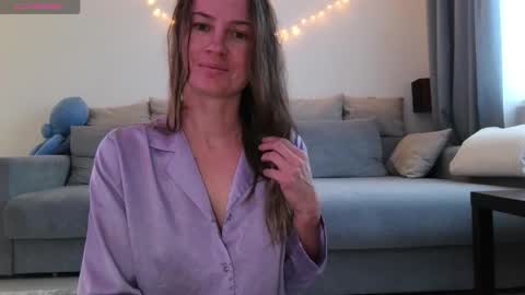 milly_browski online show from 10/20/25, 01:44