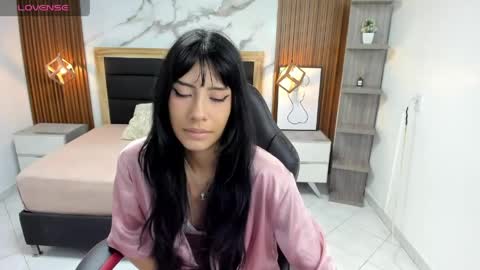 Snapshot of milly_kaft chatting on 05/22/26, 12:22 MILLY online show from 05/22/26, 12:22