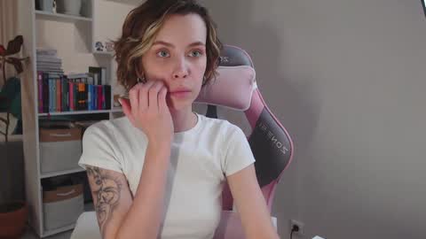 Milly online show from 12/22/24, 12:27