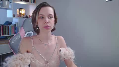 Milly online show from 02/09/25, 06:33