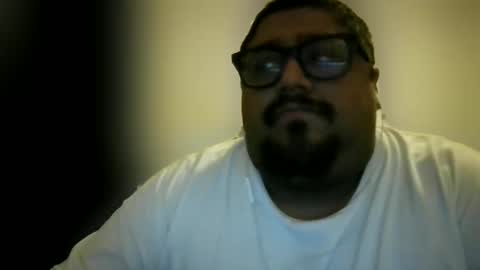 Snapshot of milo69966 chatting on 09/20/25, 04:35 milo69966 online show from 09/20/25, 04:35