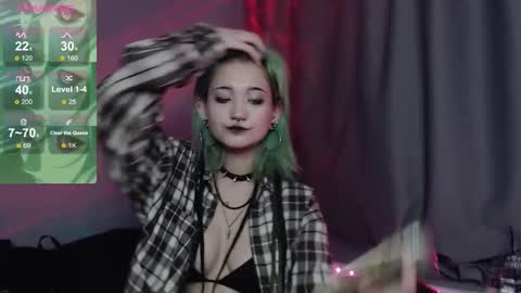 milten_trish online show from 11/23/25, 01:33