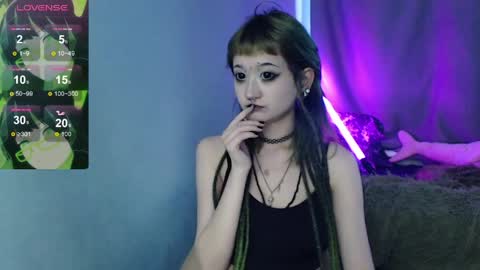 milten_trish online show from 04/21/26, 02:51