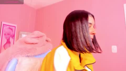 milu_carbajal_x online show from 03/22/26, 01:03