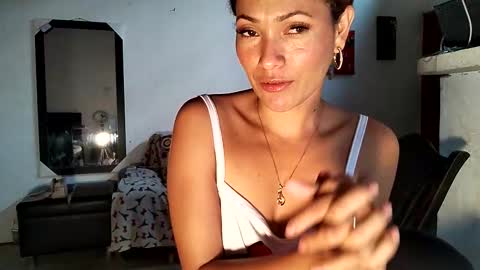 Milu online show from 03/18/26, 02:42