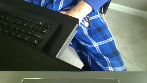 Snapshot of milwaukeebadger24 chatting on 01/22/25, 05:17 milwaukeebadger24 online show from 01/22/25, 05:17