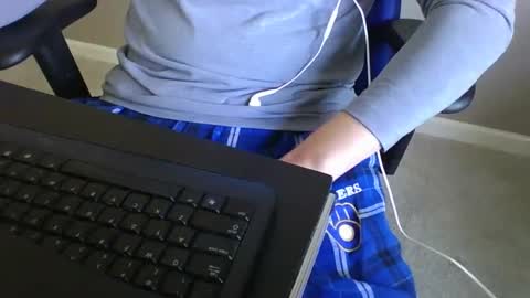 Snapshot of milwaukeebadger24 chatting on 01/24/25, 04:17 milwaukeebadger24 online show from 01/24/25, 04:17