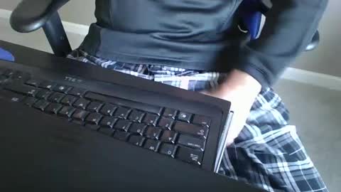 Snapshot of milwaukeebadger24 chatting on 02/21/25, 01:22 milwaukeebadger24 online show from 02/21/25, 01:22