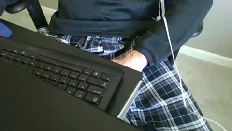 Snapshot of milwaukeebadger24 chatting on 02/21/25, 07:54 milwaukeebadger24 online show from 02/21/25, 07:54