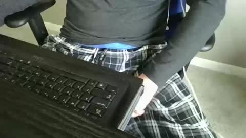 Snapshot of milwaukeebadger24 chatting on 03/05/25, 04:57 milwaukeebadger24 online show from 03/05/25, 04:57