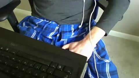 Snapshot of milwaukeebadger24 chatting on 03/12/25, 06:44 milwaukeebadger24 online show from 03/12/25, 06:44