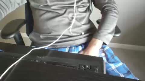 Snapshot of milwaukeebadger24 chatting on 11/12/25, 01:44 milwaukeebadger24 online show from 11/12/25, 01:44