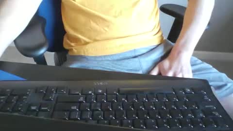 Snapshot of milwaukeebadger24 chatting on 11/16/25, 03:17 milwaukeebadger24 online show from 11/16/25, 03:17