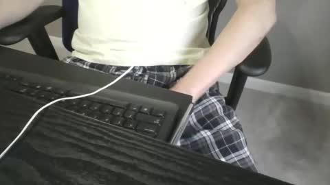 Snapshot of milwaukeebadger24 chatting on 01/07/26, 02:19 milwaukeebadger24 online show from 01/07/26, 02:19