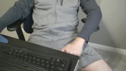 Snapshot of milwaukeebadger24 chatting on 01/14/26, 01:50 milwaukeebadger24 online show from 01/14/26, 01:50