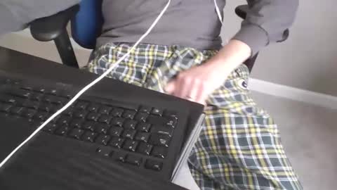 Snapshot of milwaukeebadger24 chatting on 01/17/26, 04:43 milwaukeebadger24 online show from 01/17/26, 04:43