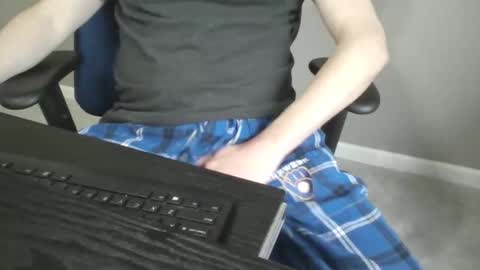 Snapshot of milwaukeebadger24 chatting on 03/13/26, 01:51 milwaukeebadger24 online show from 03/13/26, 01:51