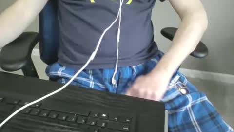 Snapshot of milwaukeebadger24 chatting on 03/25/26, 12:33 milwaukeebadger24 online show from 03/25/26, 12:33