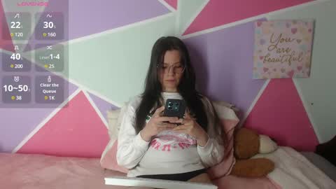 Snapshot of mily_miley chatting on 03/10/25, 03:20 Mily Miley online show from 03/10/25, 03:20