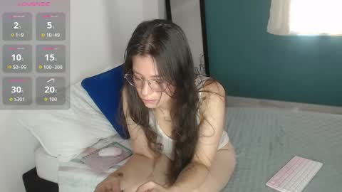 Snapshot of mily_miley chatting on 10/13/25, 06:41 Mily Miley online show from 10/13/25, 06:41